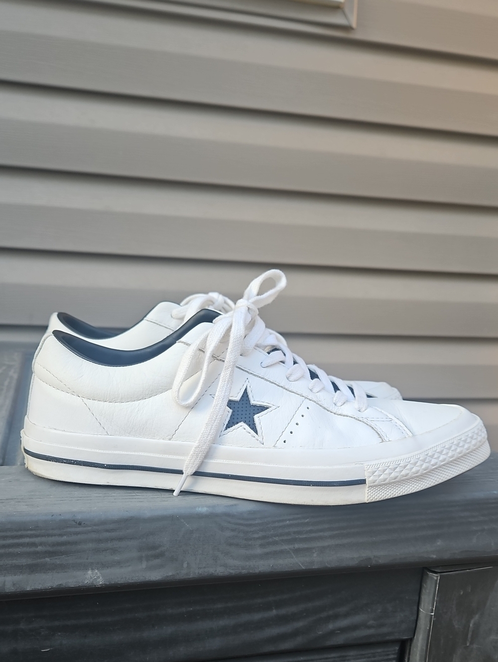 Converse One Star Low Top Leather Sneakers